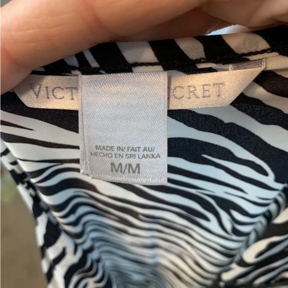 Victoria Secret V-Neck Animal Print Lace Lingerie - Picture 7 of 9